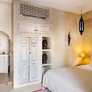 Chambre Standarde Lit Queen-Size